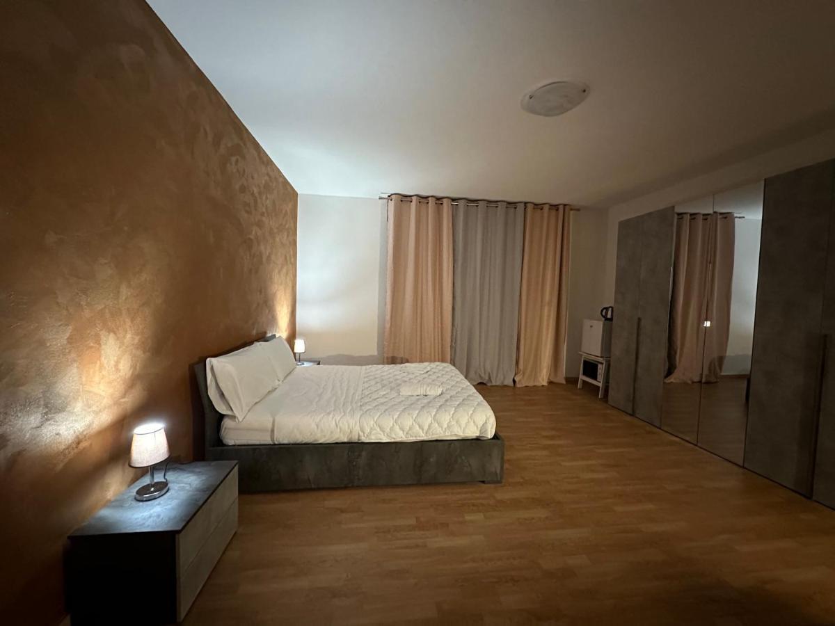 Leone D'Oro 2 - Milano Street Hotel Mestre Ngoại thất bức ảnh